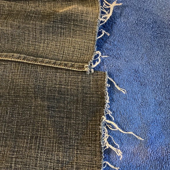 Original Red Levi’s an ICONIC pant - Picture 8 of 10